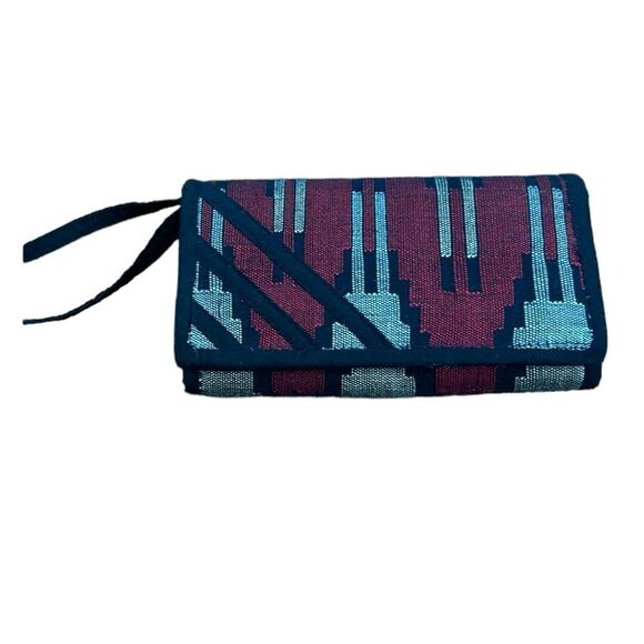 Wallet with snap closure, three zipper pockets and strap - Picture 1 of 8